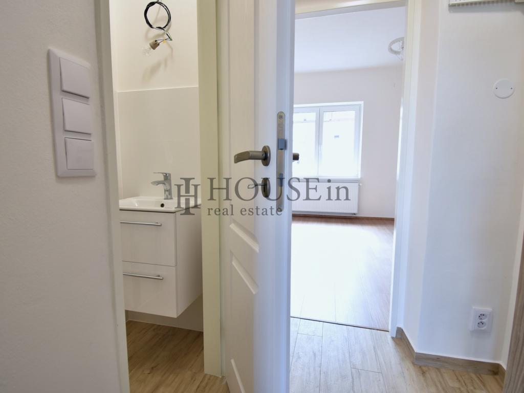 Pronájem bytu 2+kk 37 m2, Praha – náhled fotky 13
