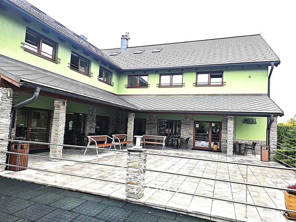 Pronájem bytu 4+kk 160 m2