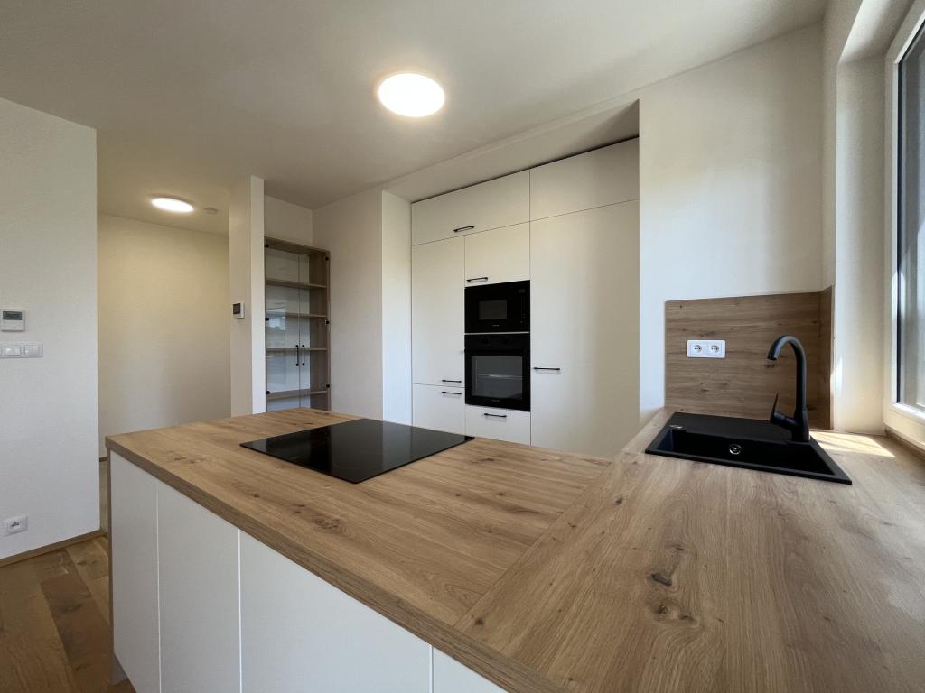 Pronájem bytu 2+kk 64 m2