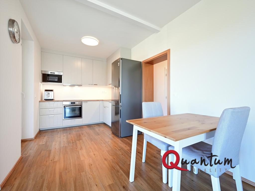 Prodej bytu 3+kk 74 m² – pohled 6