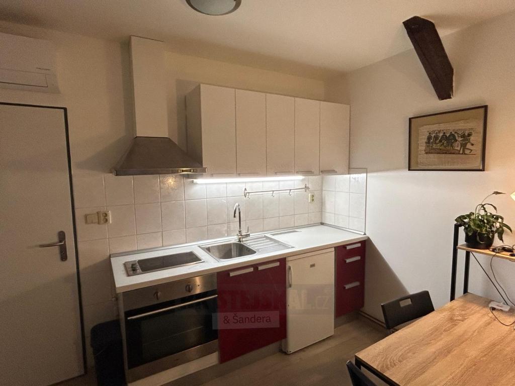 Pronájem bytu 1+kk 22 m2