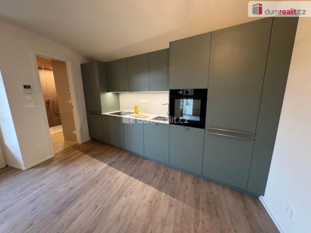Pronájem bytu 1+kk 34 m2