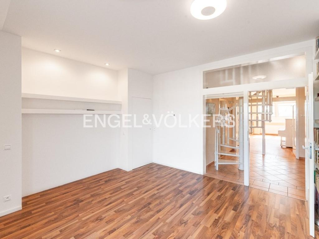 Pronájem bytu 4+kk 150 m2, Praha – náhled fotky 13