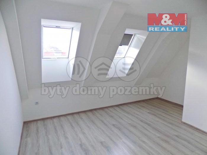 Pronajem bytu 2+1 61 m2