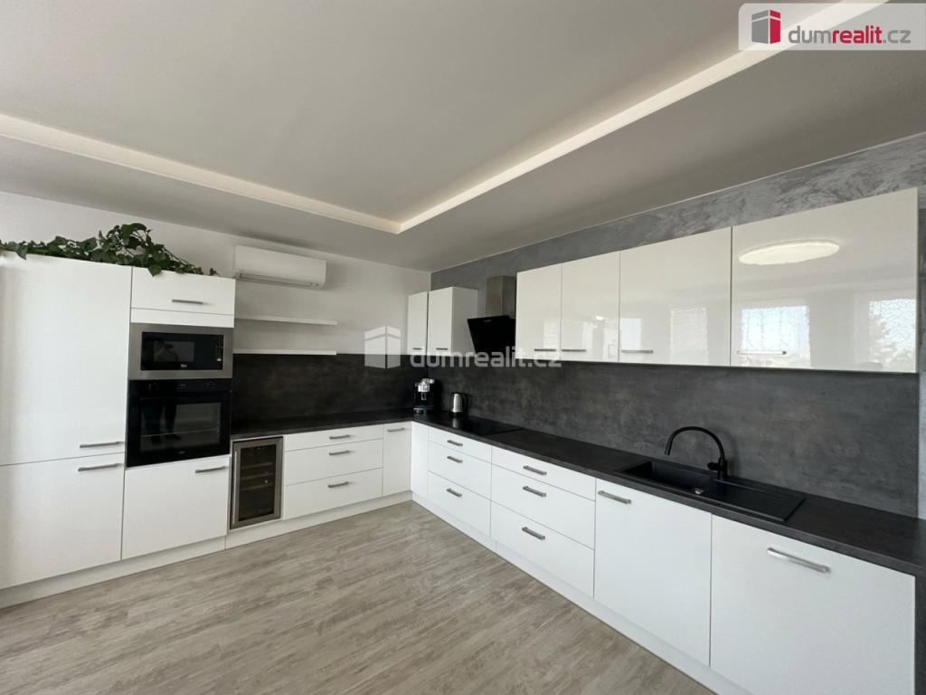 Pronájem bytu 3+kk 82 m2