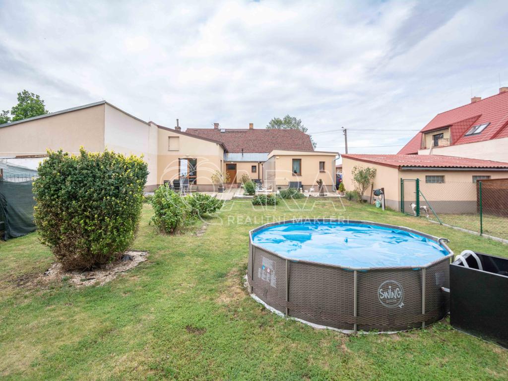 Listing 1