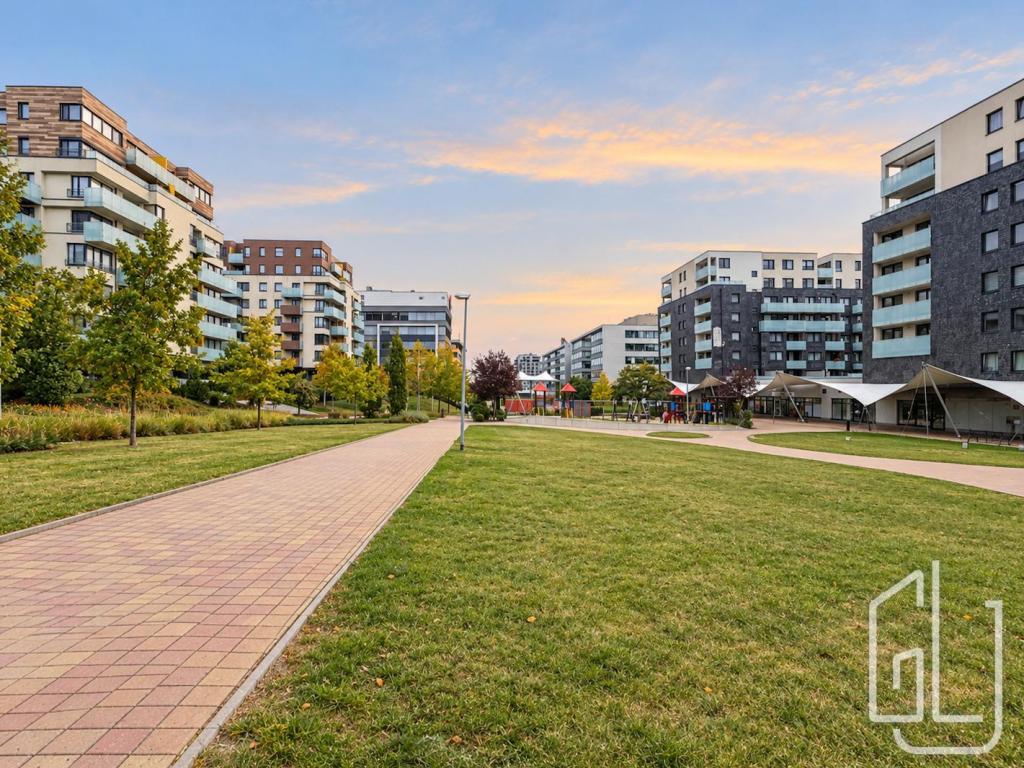 Prodej bytu 2+kk 74 m2, Praha – náhled fotky 15
