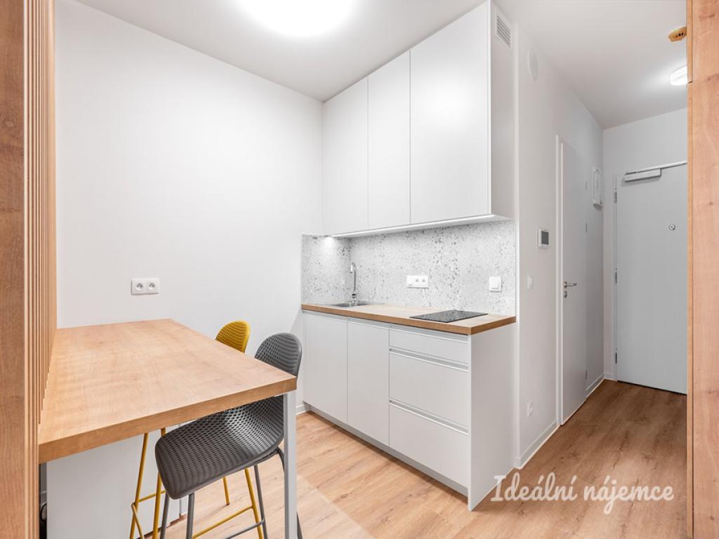Pronájem bytu 1+kk 27 m2