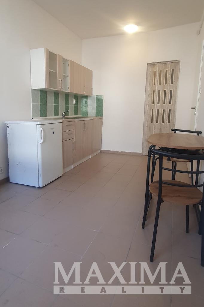 Pronájem bytu 1+kk 35 m2