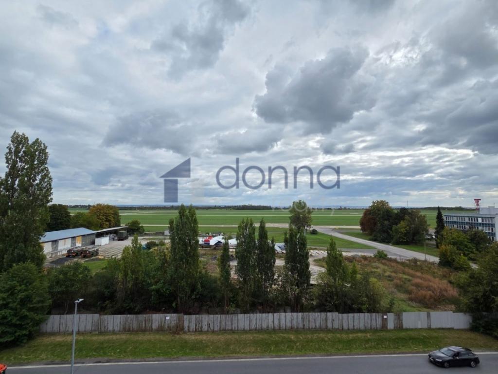 Pronájem bytu 1+kk 28 m2, Praha – náhled fotky 9