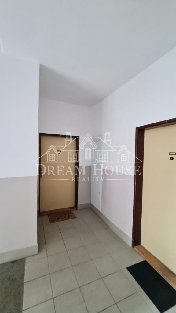 Pronájem bytu 2+1 75 m2, Praha – náhled fotky 12