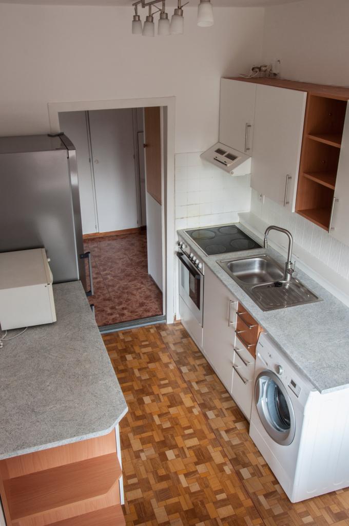 Spolubydleni bytu celý pokoj 80 m2