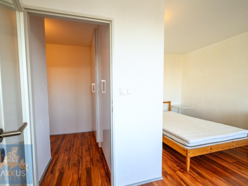 Pronájem bytu 1+kk 37 m2
