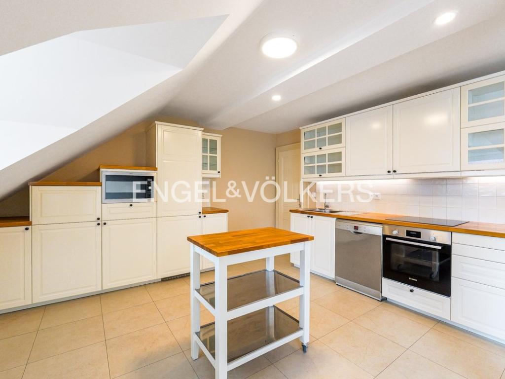 Pronájem bytu 4+kk 155 m2