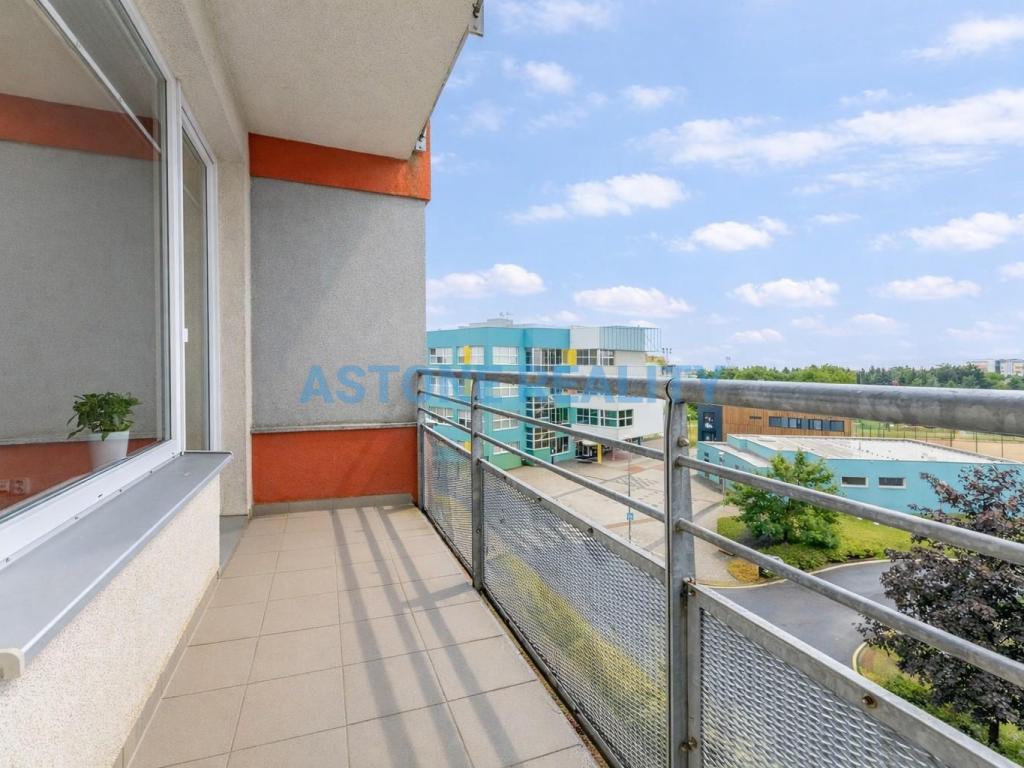 Pronájem bytu 1+kk 42 m2