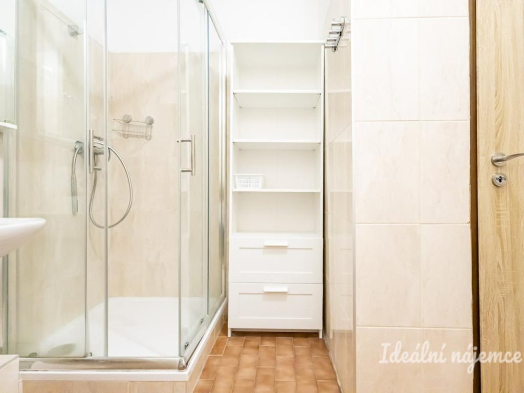 Pronájem bytu 3+1 78 m2, Praha – náhled fotky 14