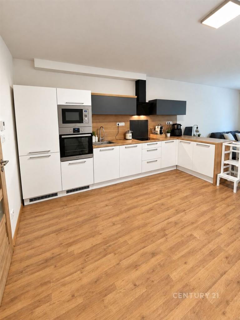 Pronájem bytu 3+kk 91 m2
