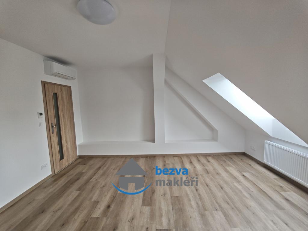 Pronájem bytu 3+1 88 m2, Pardubice – náhled fotky 6