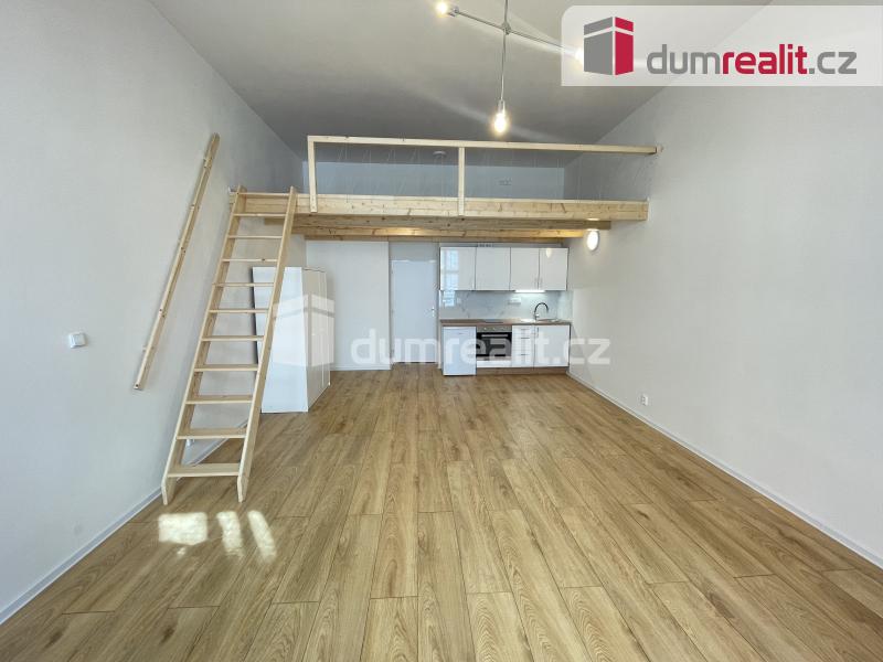 Pronájem bytu 1+kk 42 m2