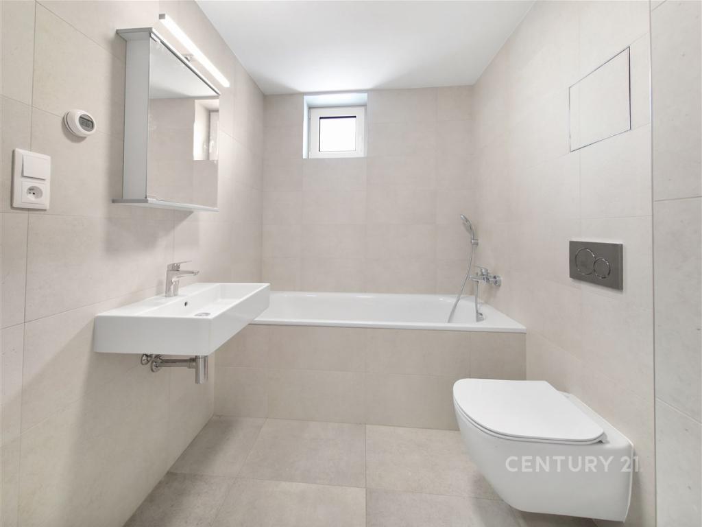 Pronájem bytu 2+kk 42 m2