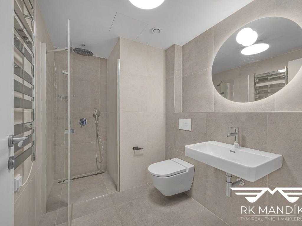 Pronájem bytu 1+kk 28 m2, Praha – náhled fotky 10