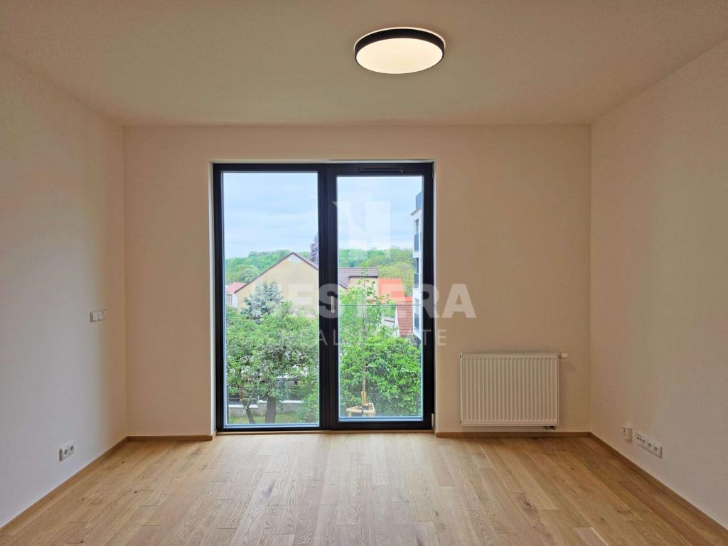 Pronájem bytu 1+kk 32 m2