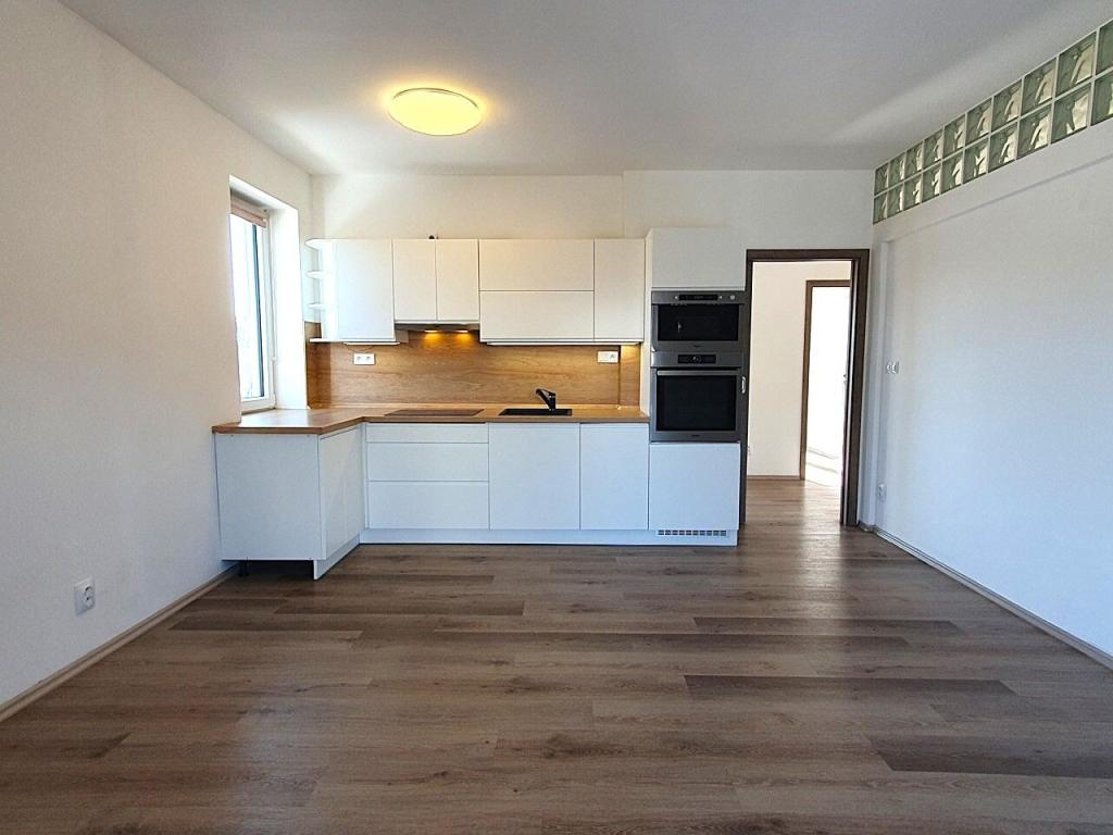 Pronájem bytu 3+kk 66 m2