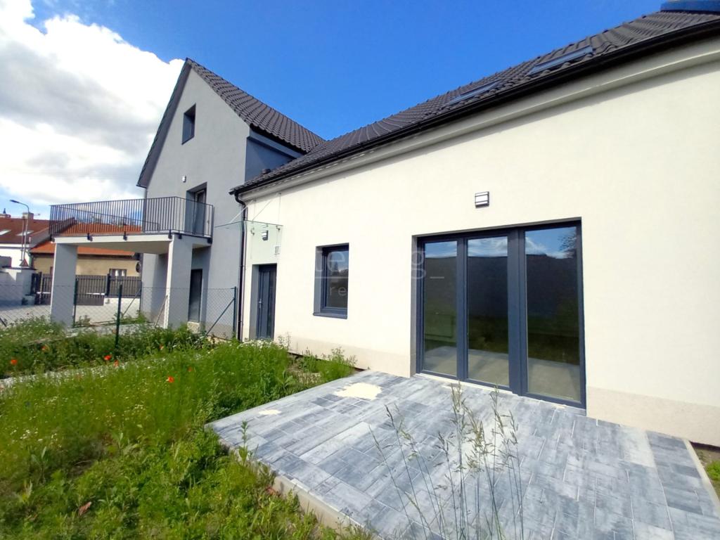 fourRooms, Unhošť - Karlovarská, 9300000 Kč, 132