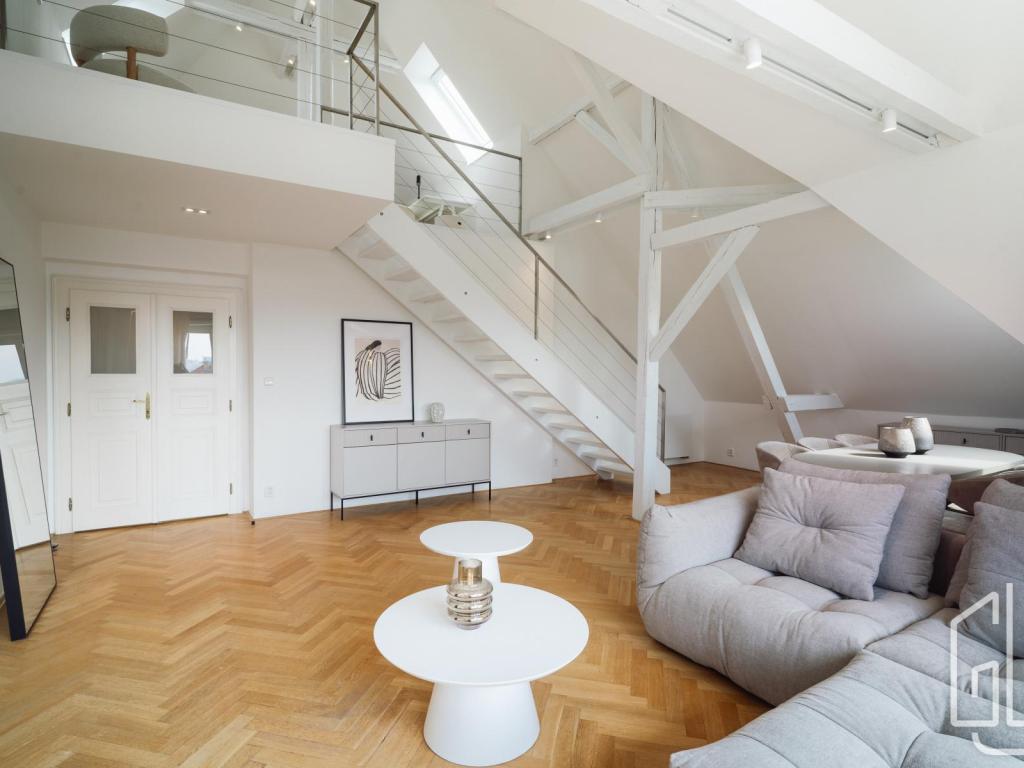 Pronájem bytu 3+1 144 m2