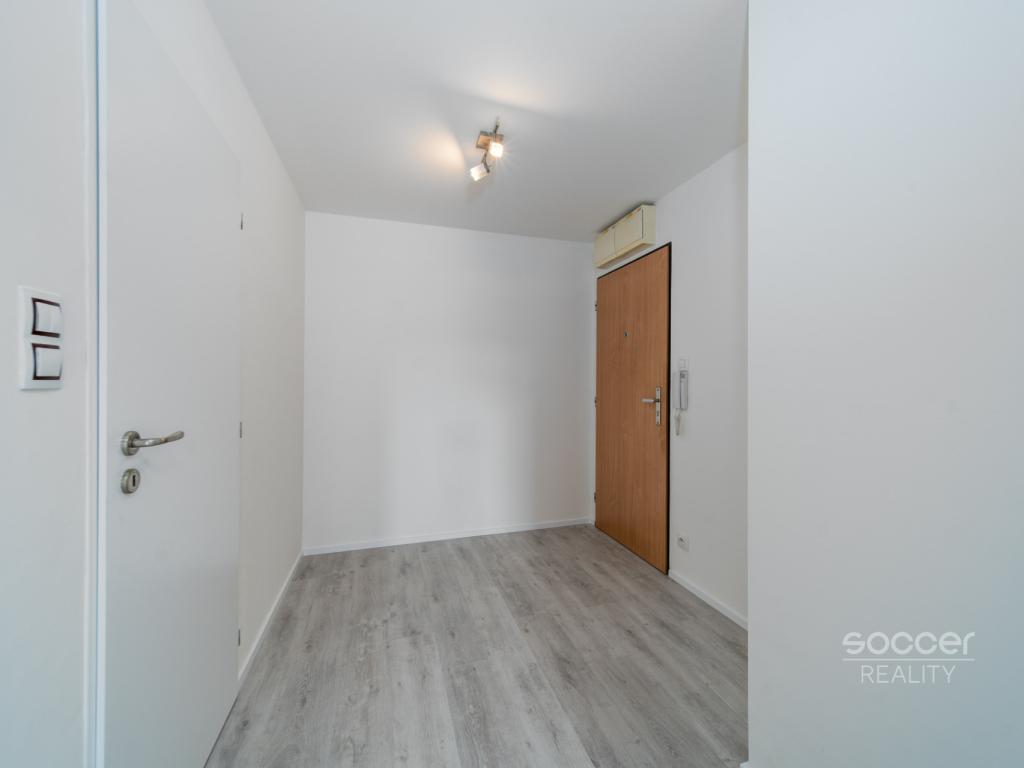 Prodej bytu 1+kk 32 m2, Praha – náhled fotky 12