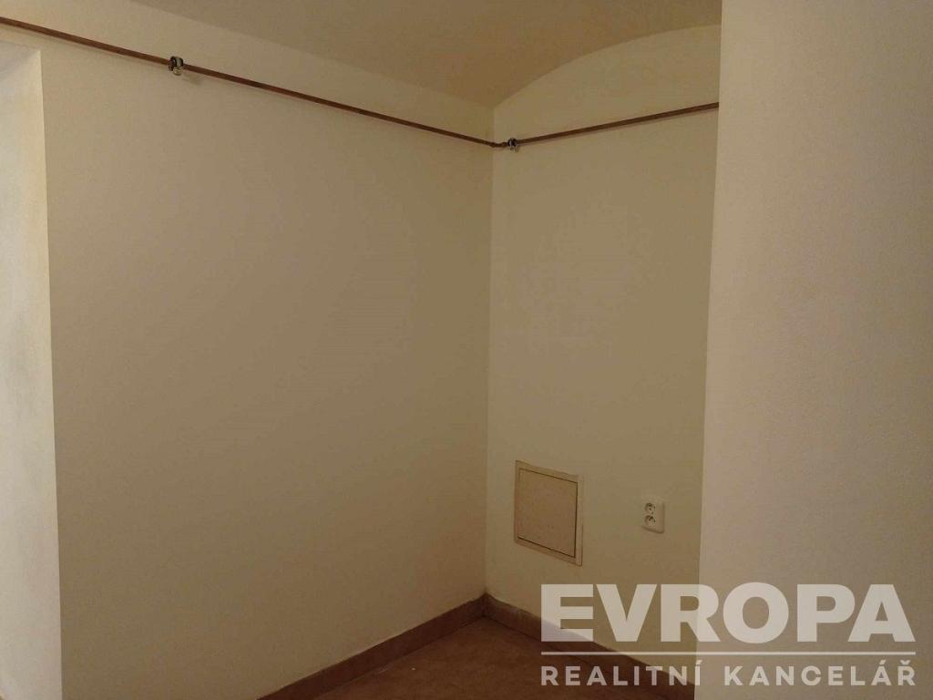 Pronájem bytu 1+1 40 m2