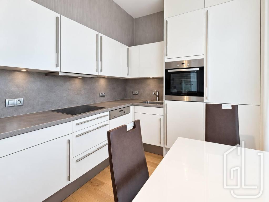 Pronájem bytu 1+kk 47 m2, Praha – náhled fotky 5