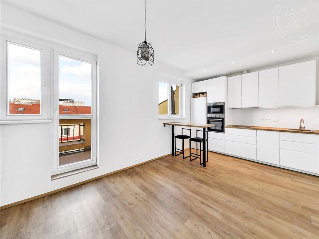 Pronájem bytu 1+kk 34 m2