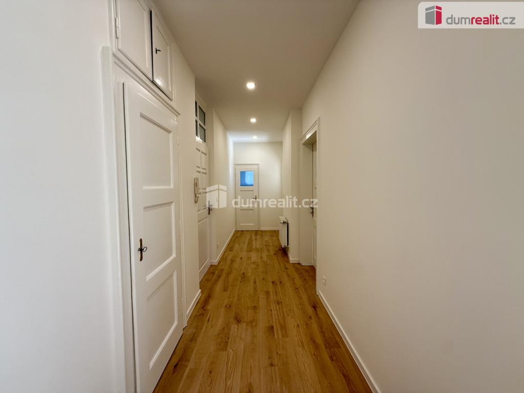 Pronájem bytu 4+kk 105 m2