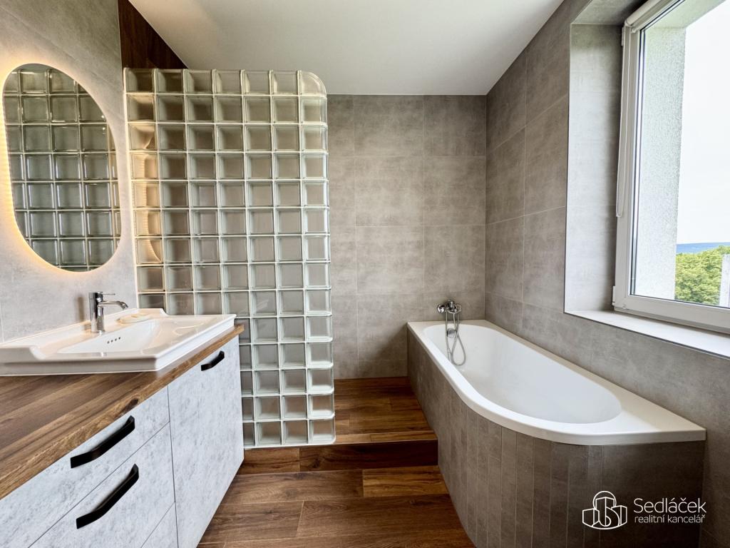 Pronájem bytu 3+kk 66 m2
