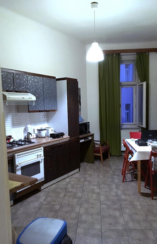 Spolubydleni bytu celý pokoj 38 m2