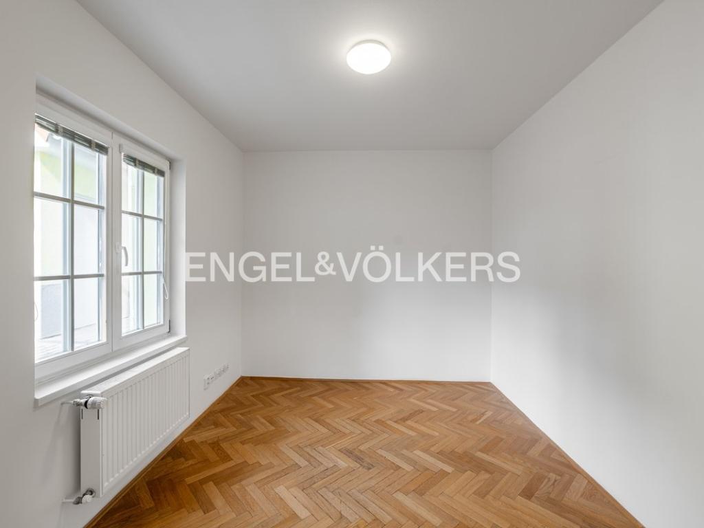 Pronájem domu 302 m2, Praha – náhled fotky 11