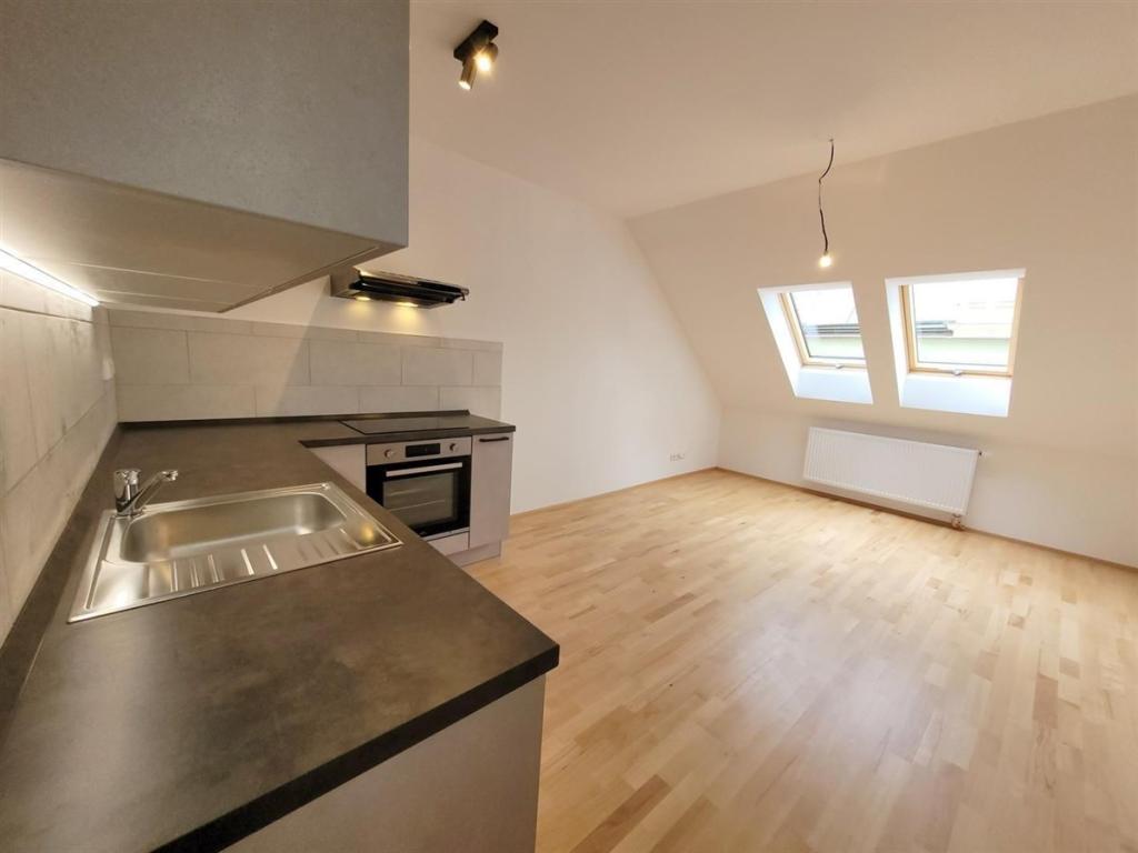 Pronájem bytu 3+kk 79 m2