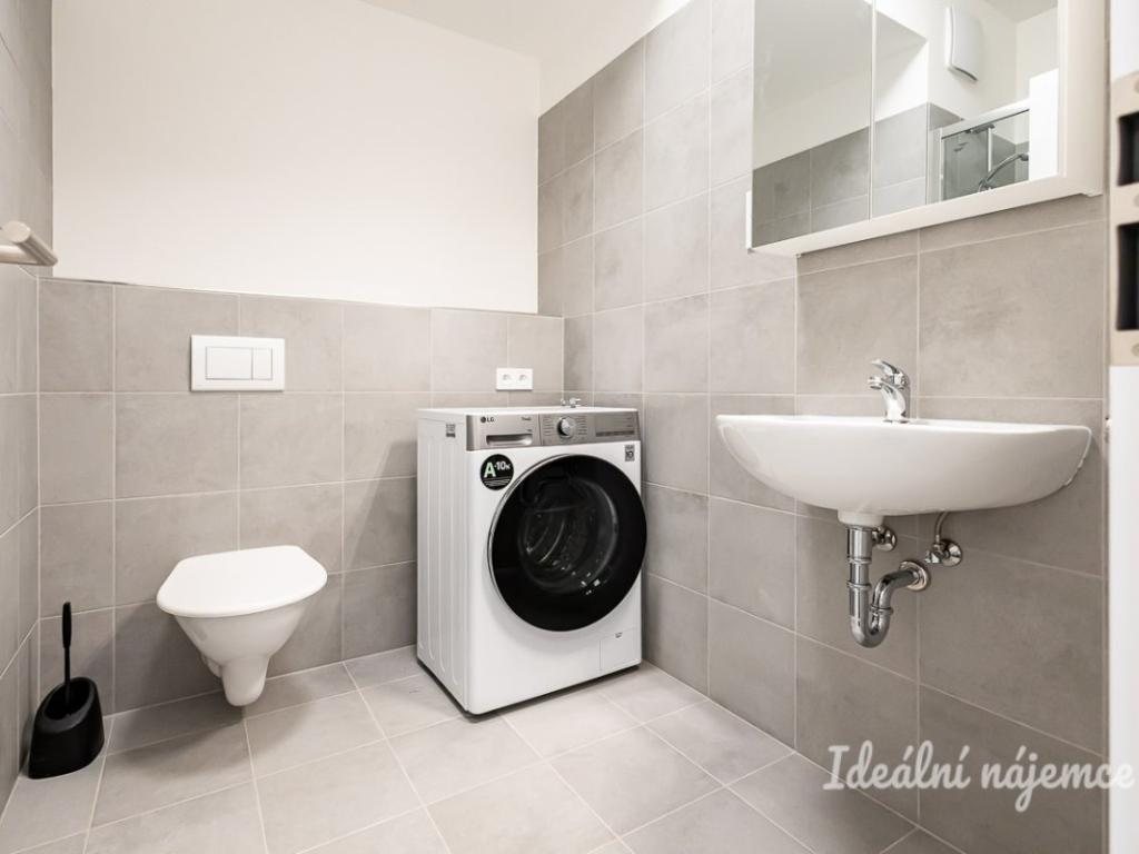 Pronájem bytu 1+kk 35 m2