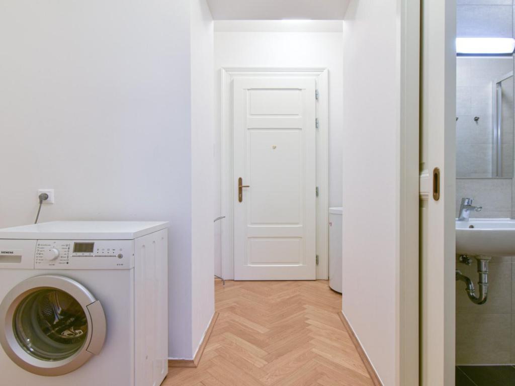 Pronájem bytu 1+kk 35 m2