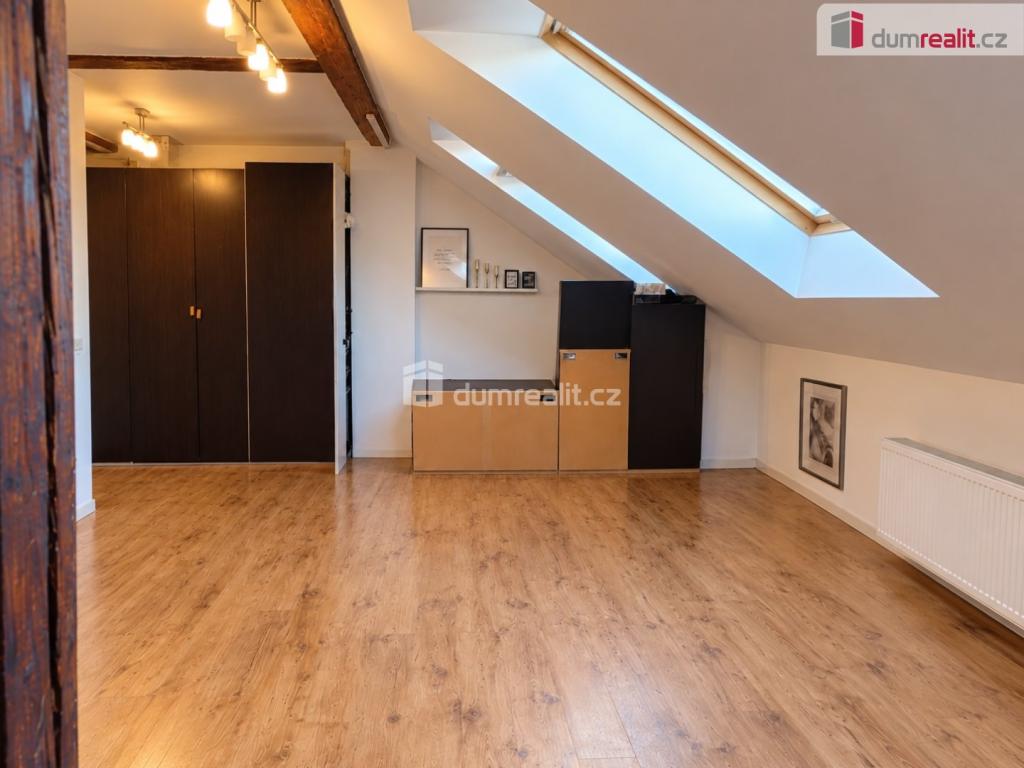 Pronájem bytu 1+kk 34 m2