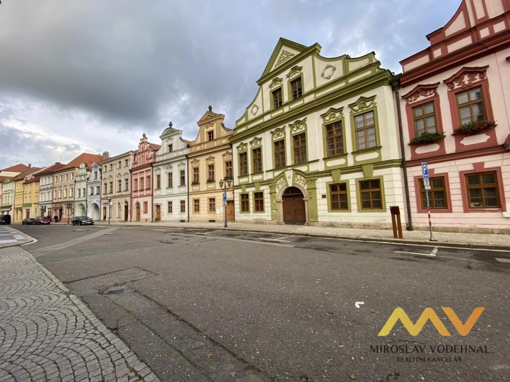 Byt 2+1 – Hradec Králové, Hradec Králové-historické jádro, Třebeš – další