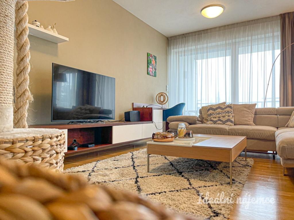 Pronájem bytu 3+kk 121 m2