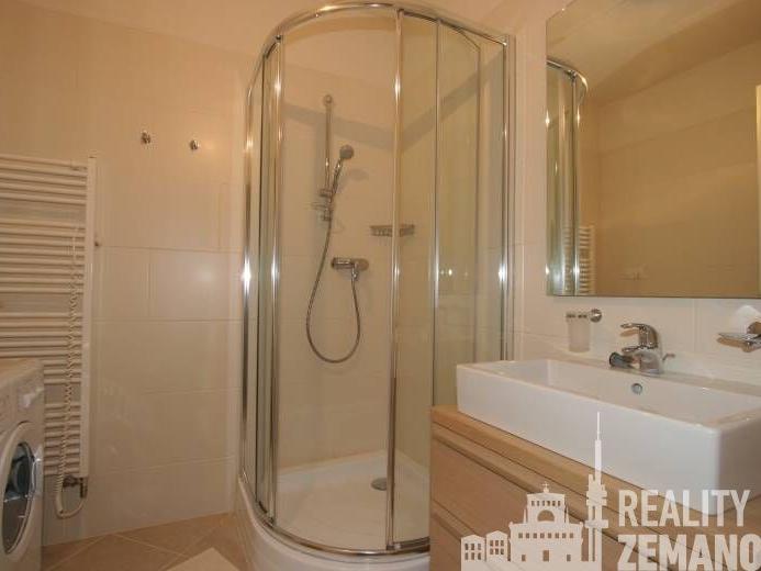 Pronájem bytu 1+kk 38 m2