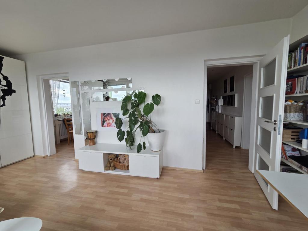 Prodej bytu 3+1 72 m² – pohled 6