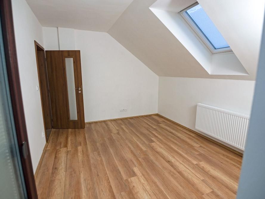 Pronájem bytu 4+kk 155 m2