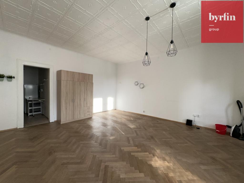 Pronájem bytu 1+1 43 m2