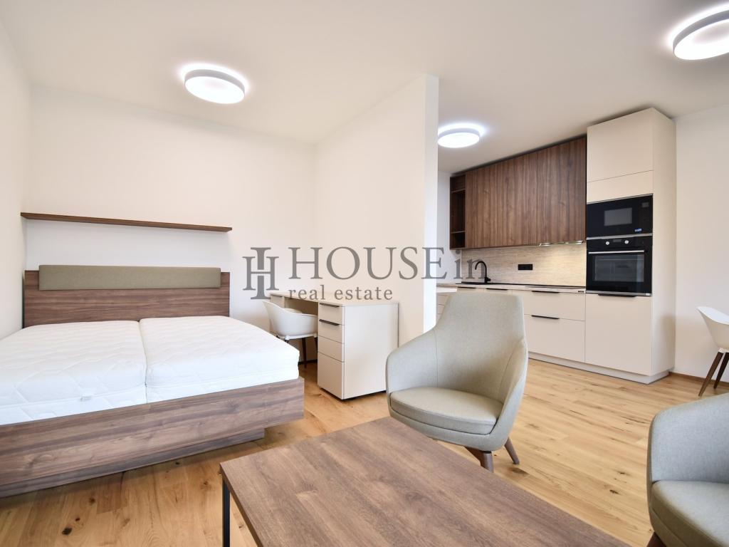 Pronájem bytu 1+kk 40 m2
