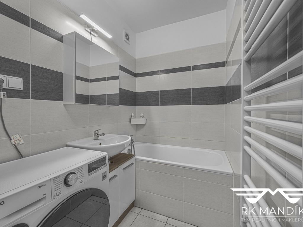 Prodej bytu 2+kk 44 m2, Praha – náhled fotky 12