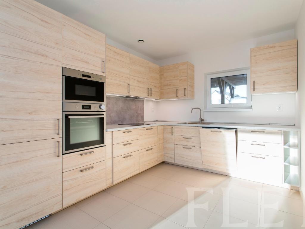 Prodej domu 96 m2, Zlonín – náhled fotky 2